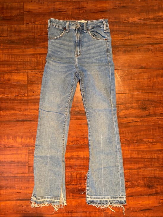 Abercrombie & Fitch Denim - Abercrombie & Fitch High Rise Ankle Flare Jeans | Size 25